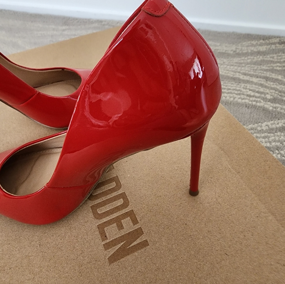 Steve Madden Glossy Red Heels - Picture 4 of 6